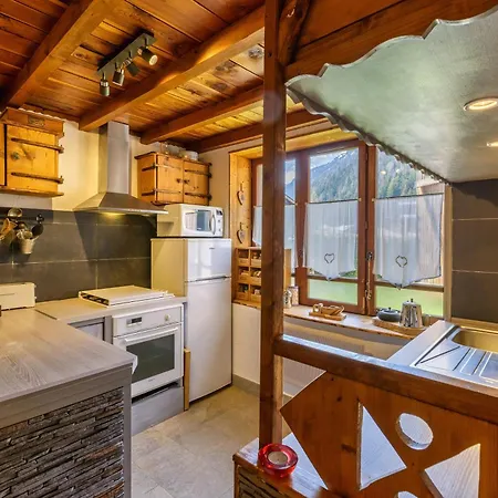 Maisonnette Argentee - Happy